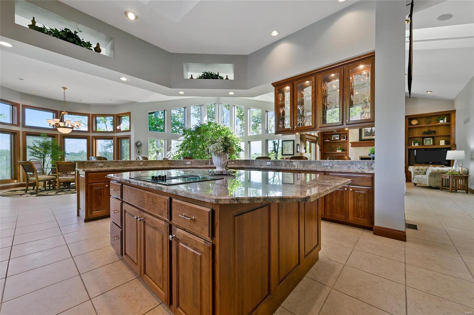 Summit Estate - Residential