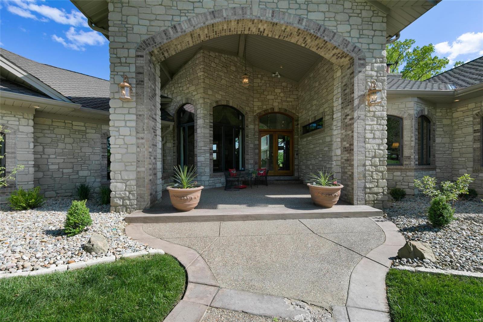 Summit Estate - Residential