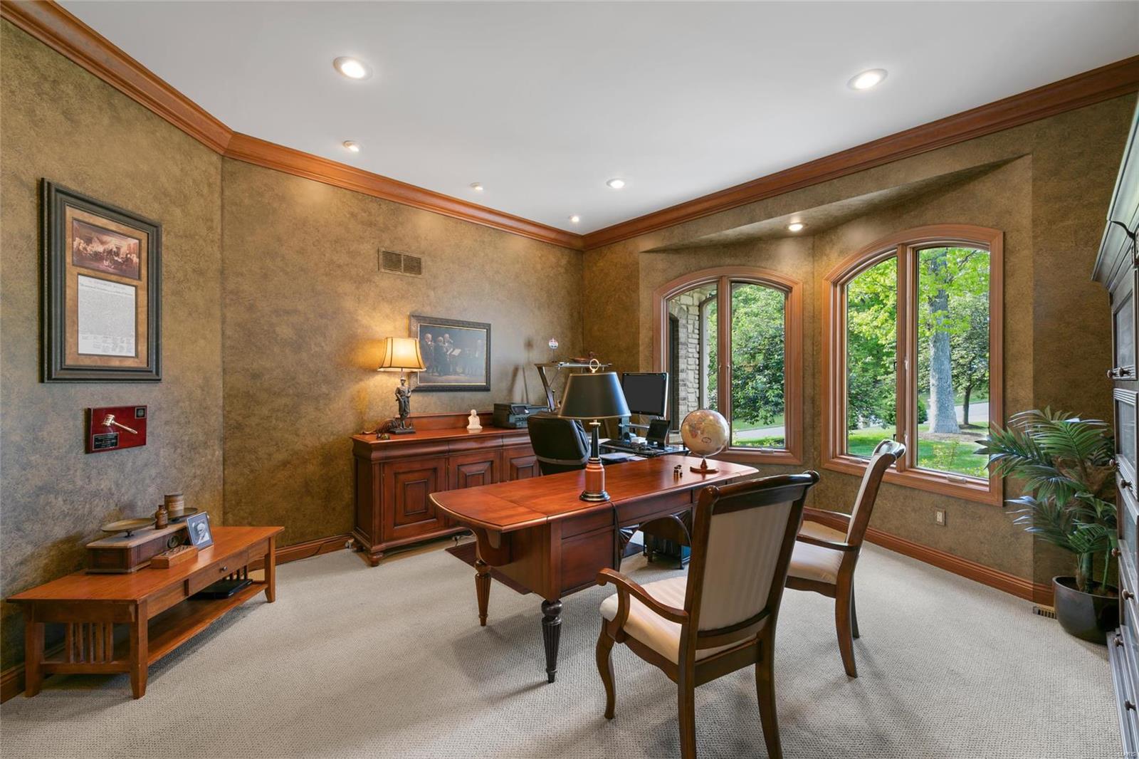 Summit Estate - Residential