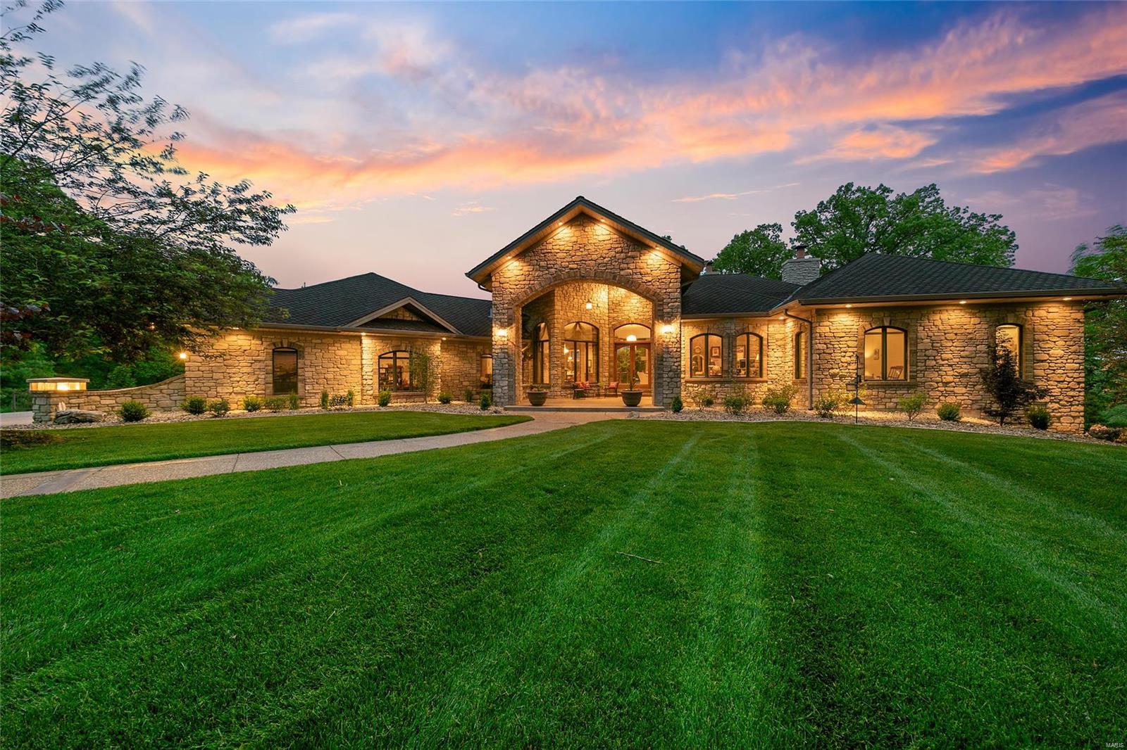 Summit Estate - Residential