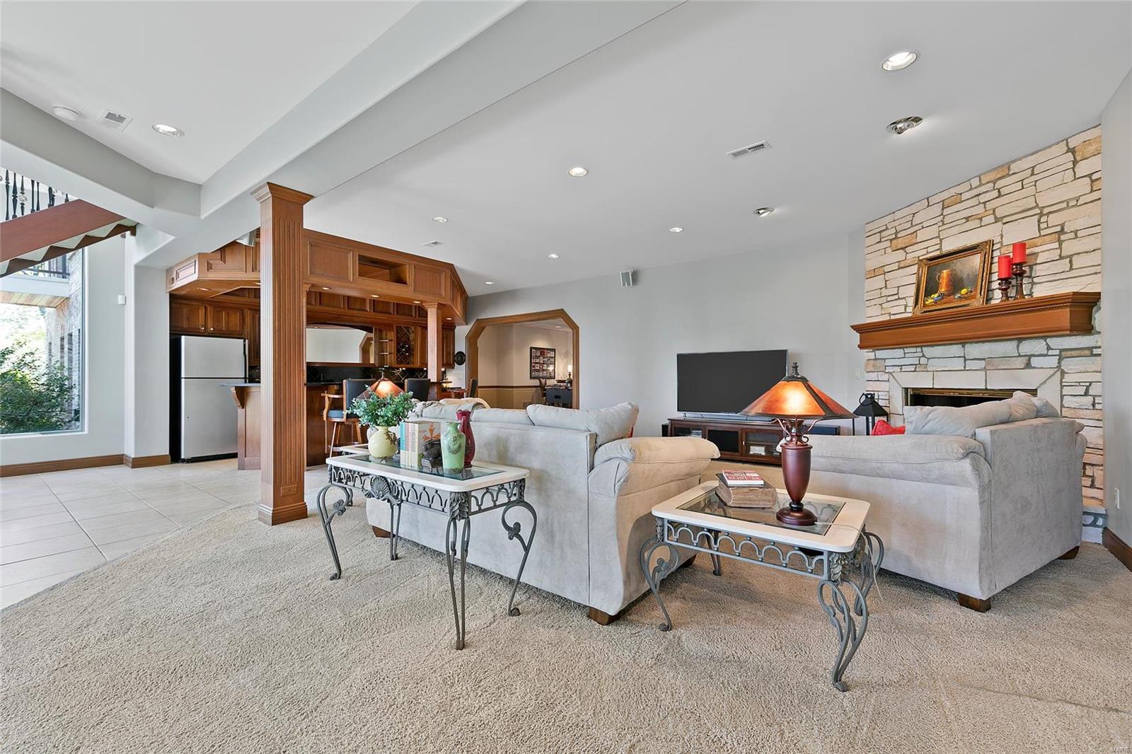 Summit Estate - Residential