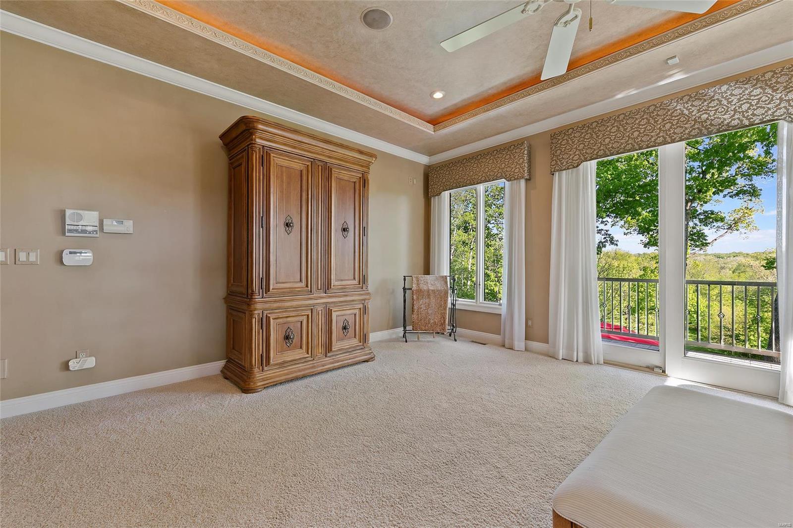 Summit Estate - Residential