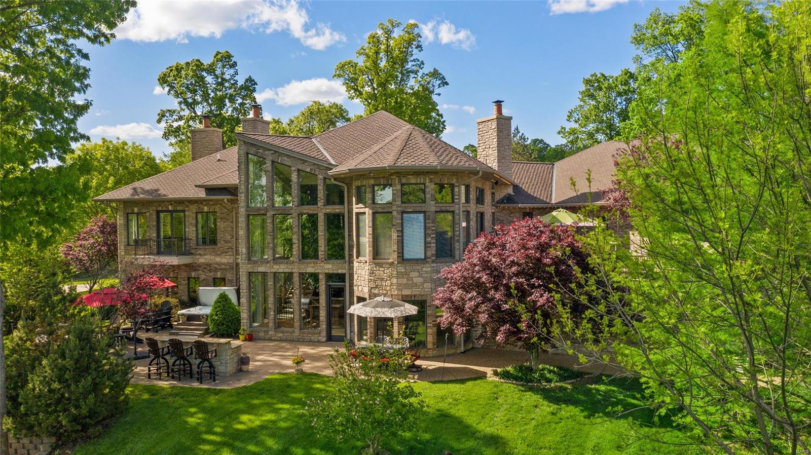 Summit Estate - Residential