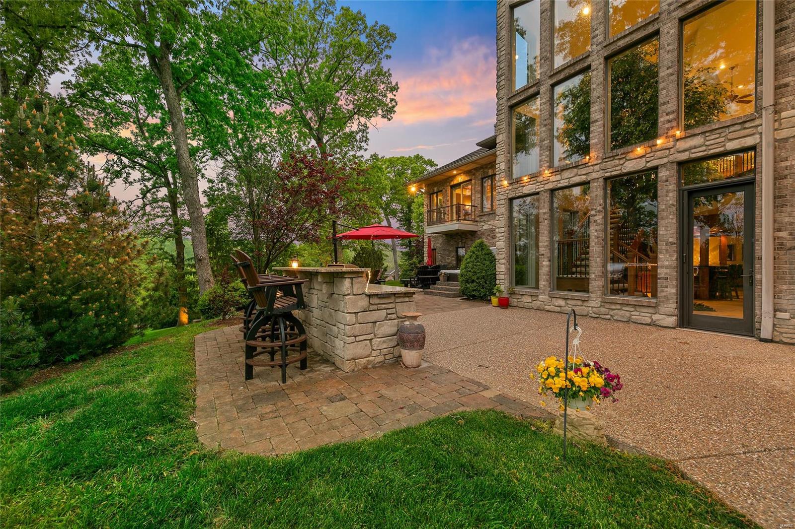 Summit Estate - Residential