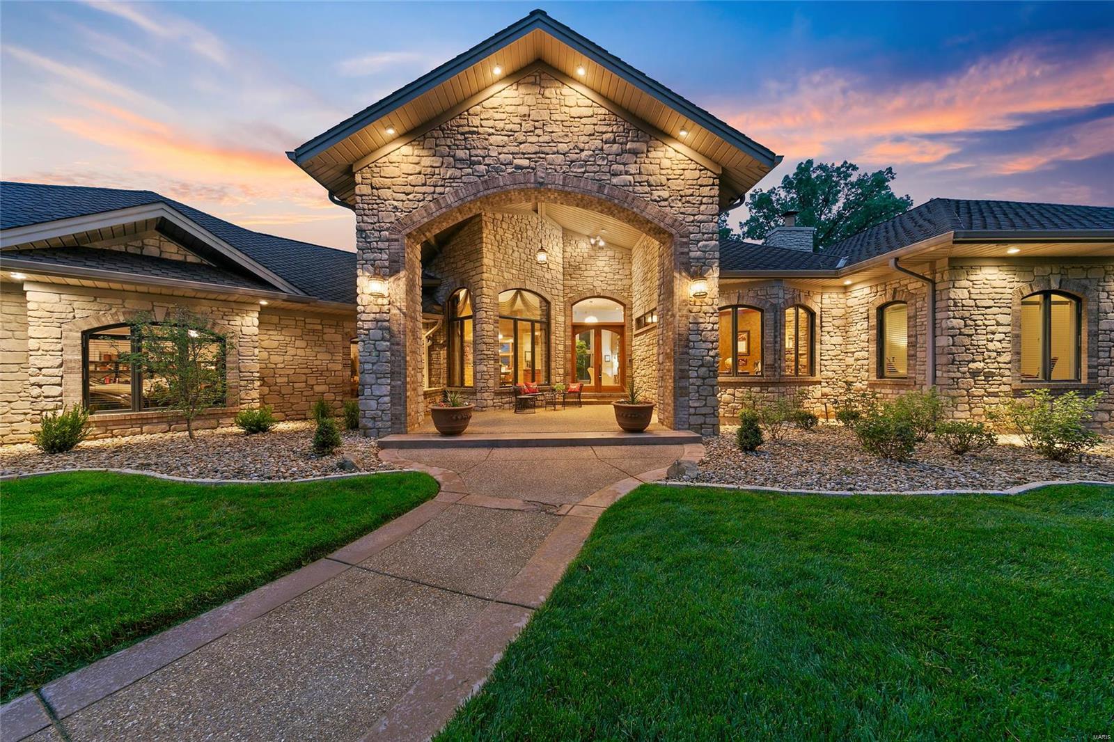 Summit Estate - Residential