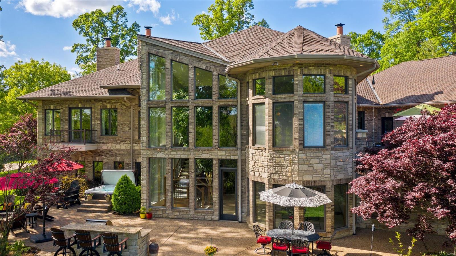 Summit Estate - Residential