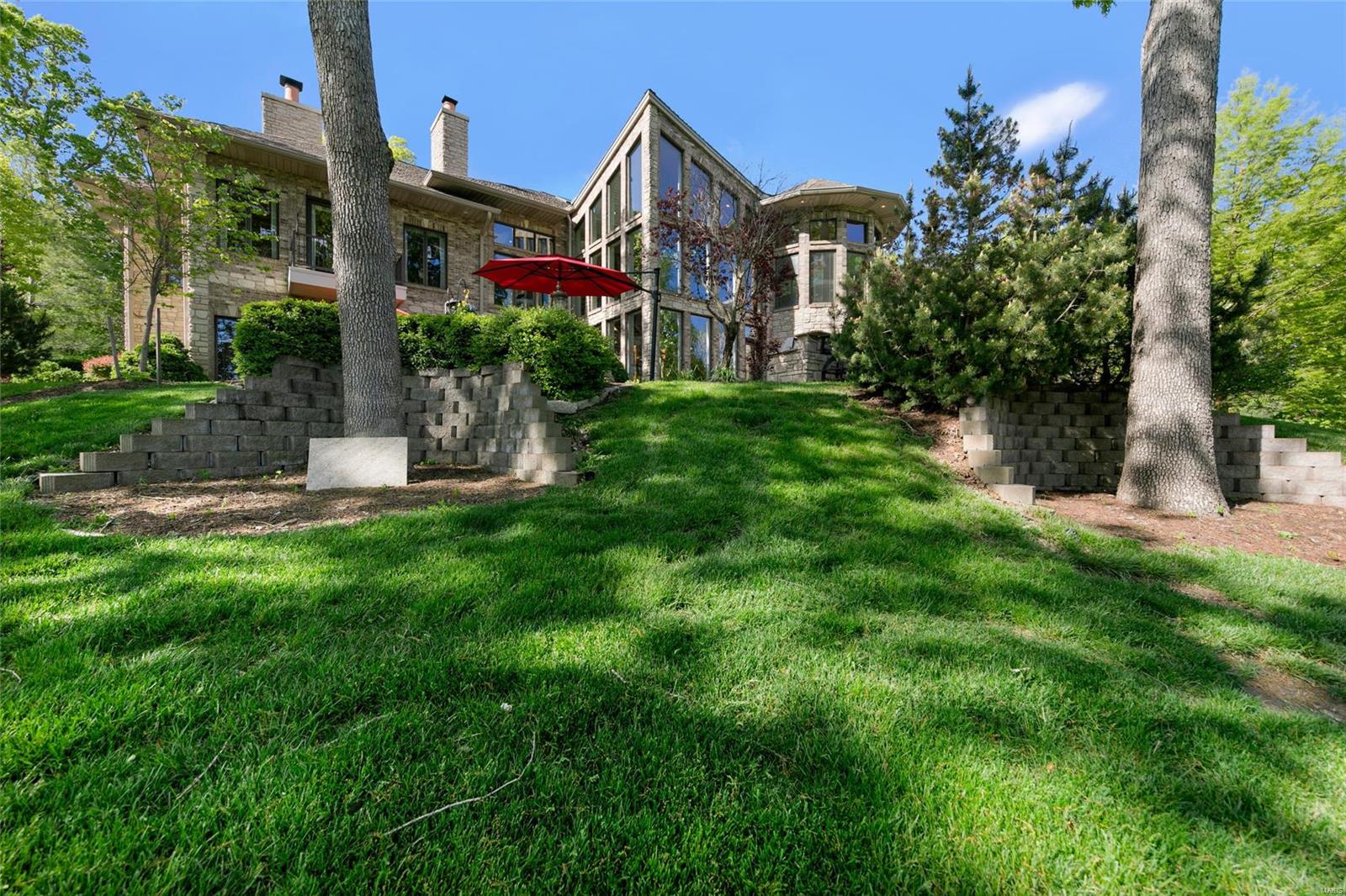 Summit Estate - Residential