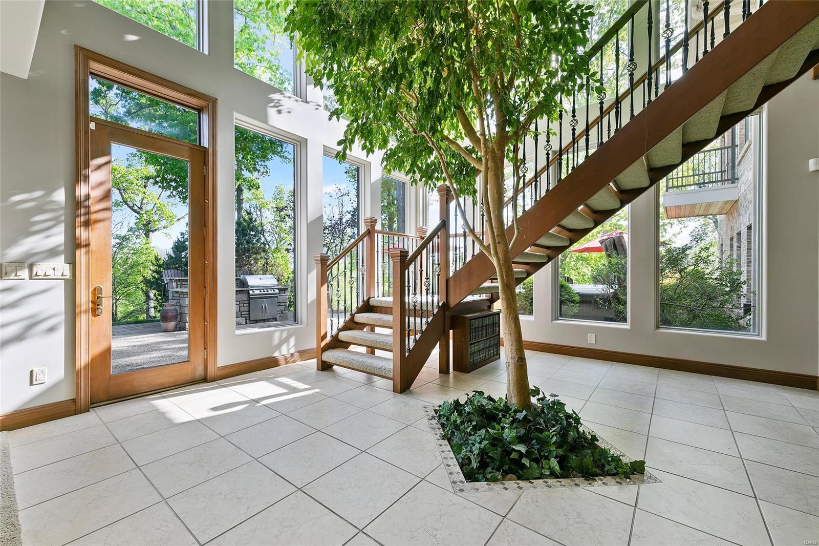 Summit Estate - Residential