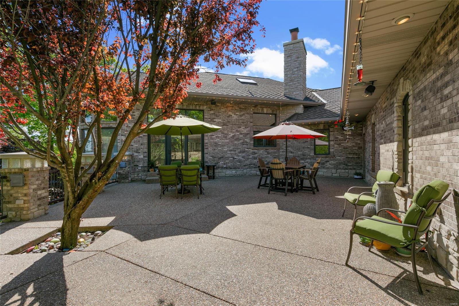 Summit Estate - Residential