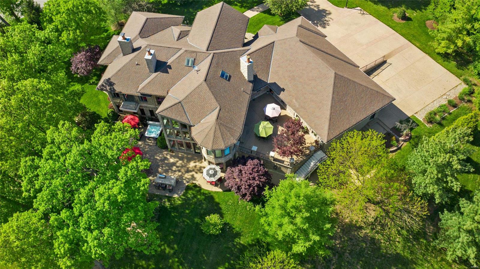 Summit Estate - Residential