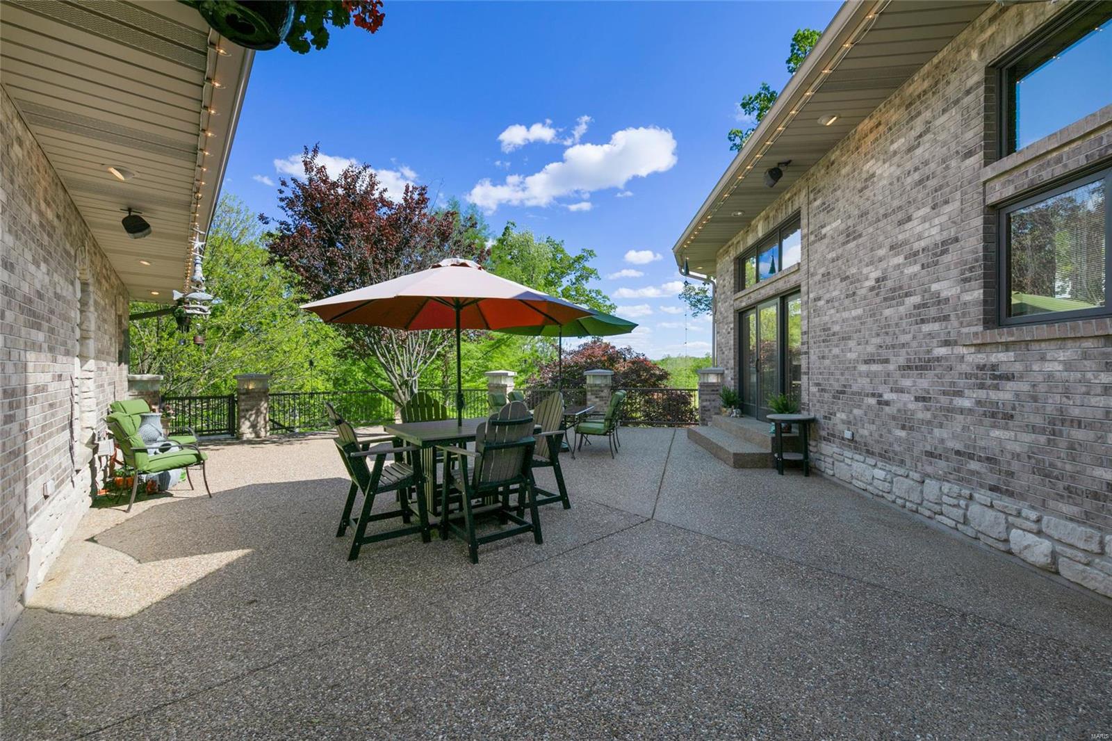 Summit Estate - Residential