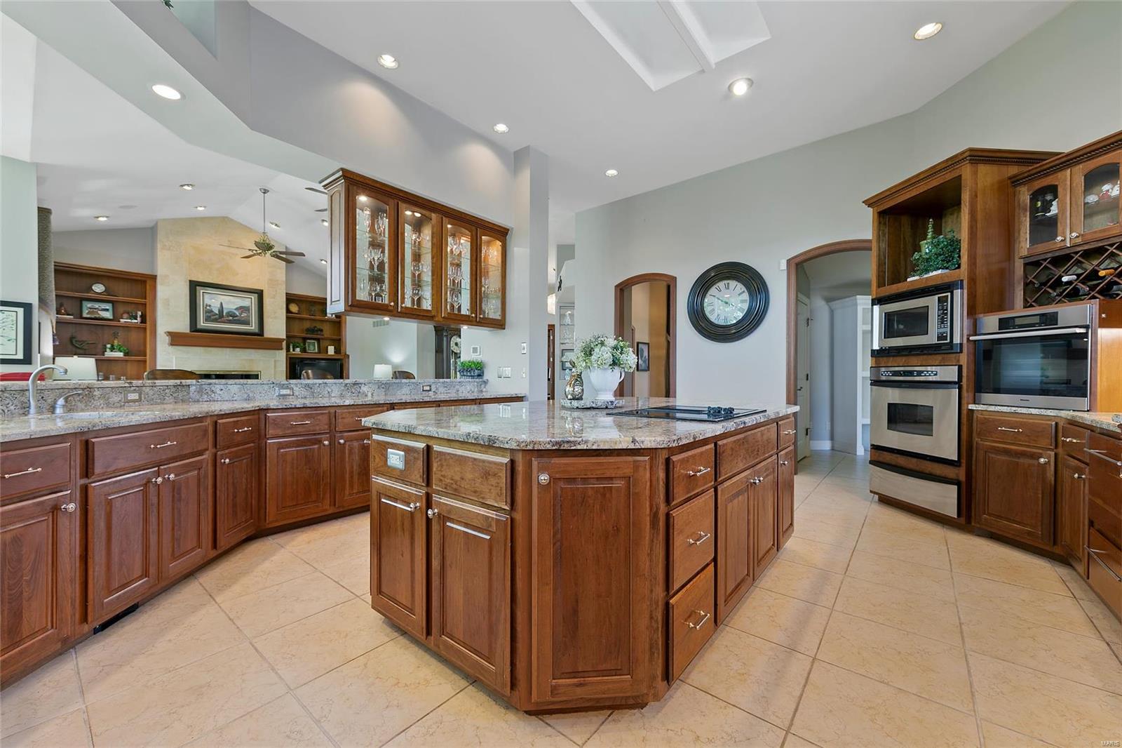 Summit Estate - Residential