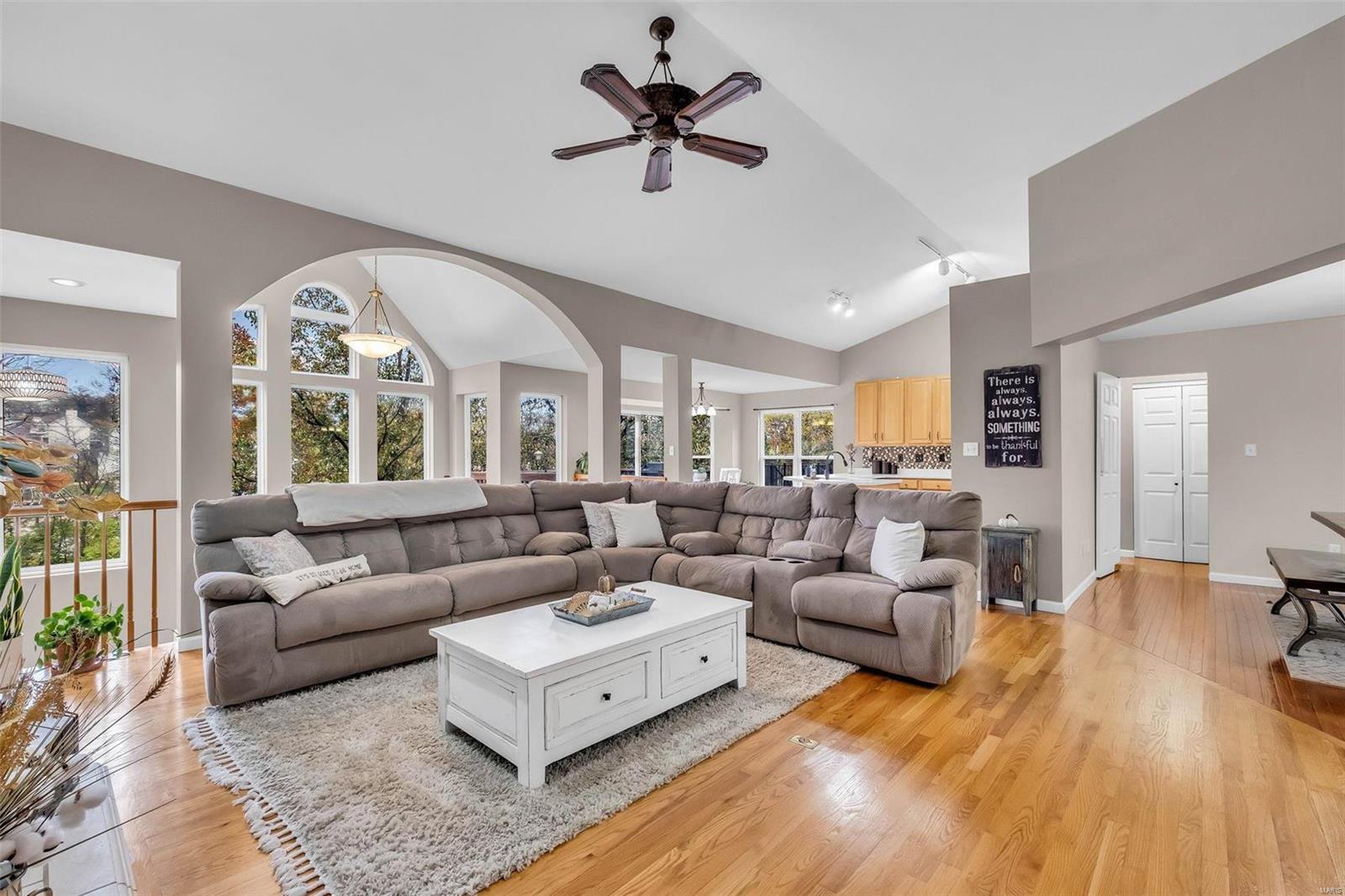 Imperial, Missouri 63052, United States, 4 Bedrooms Bedrooms, ,3 BathroomsBathrooms,Residential,Pending,35252