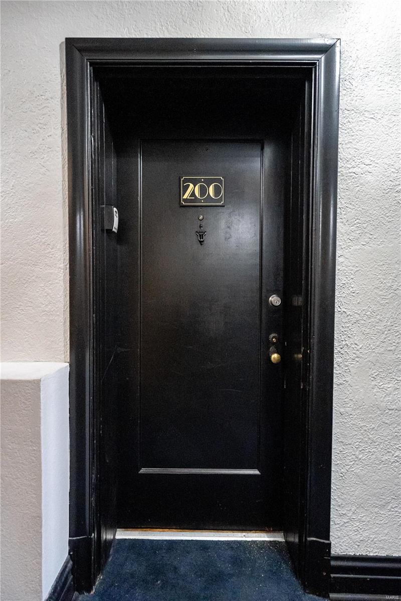 West Forsyth Place - Residential Income