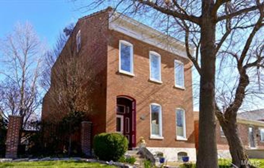 Updates in place, but lots of architectural details have been preserved.  This home is located on one of Benton Park's best streets.  You can see Sidney St Café & Peacemaker from your front yard...and all the great parks & neighborhood gathering spaces are within a short stroll.  Soaring ceilings & large windows give an impressive sense of volume & scale. The 1st fl is comprised of living room, dining room, large updated kitchen, family room, half bath, & a "bonus" area perfect for storage or small work room.  Use either the front or back stairs to access the 2nd fl where you'll find 3 bedrooms--2 have adjoining rooms to use as a study or office.  The rear bedroom features ensuite bath.  A hall bath completes this floor.  On the 3rd fl you'll find a lg open space w/ wonderful light--perfect for artist's studio, or guest suite, since there's a full bath on this level as well. If you are looking for an expansive space located in a vibrant walkable neighborhood--you've found your home!