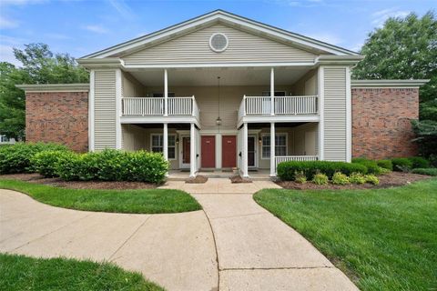 1593 Thrush Terr Brentwood MO 63144