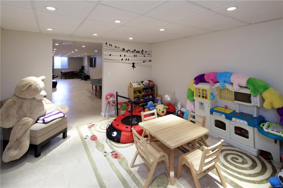 Ladue Estates - Residential