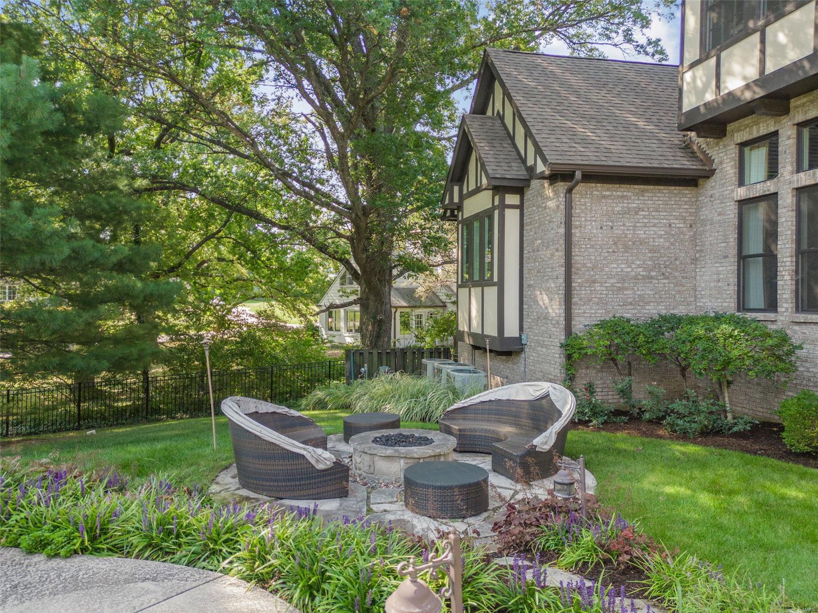 Georgian Acres - Residential