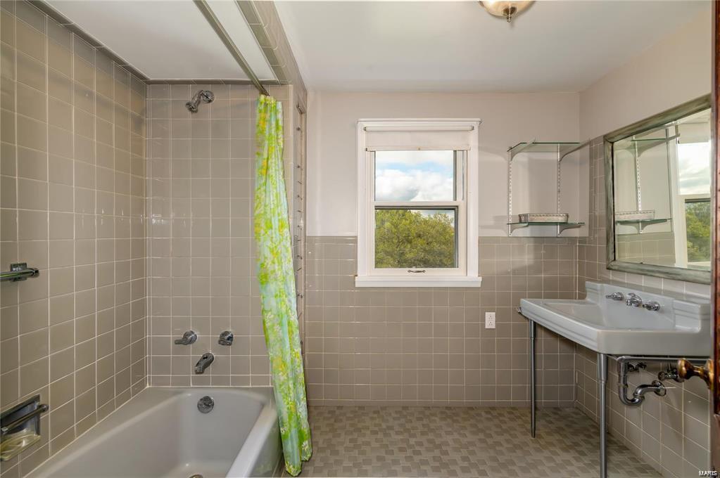 Frederitzi Sophia - Residential Lease