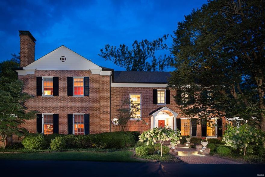 Within walking distance to Conway Elementary, Ladue Middle and High School, this Higginbotham built home sits on 1.8 acres on a quiet cul-de-sac in the heart of Ladue. Begin w/ a gorgeous living room w/ wood floors, fireplace & access to a beautiful screened in porch tucked away just around the corner from the main patio. A large formal dining room also looks over back yard and is adjacent to the update kitchen/hearth room. A guest suite, utility room w/ cubbies & a wood paneled den w/ a wood burning fireplace complete the 1st floor.The 2nd floor consists of a completely updated master suite including a separate dressing area,a master bath w/ marble counter tops, heated floors & walk in shower. 4 more bedrms, 3 baths, a 2-tier rec room & a laundry area.Spectacular outdoor space includes a large patio w/ fireplace, salt water pool,pergola & hot tub and pool house w/ changing room & bathroom.This impeccably maintained home also includes a sprinkler system,alarm system,circular driveway.