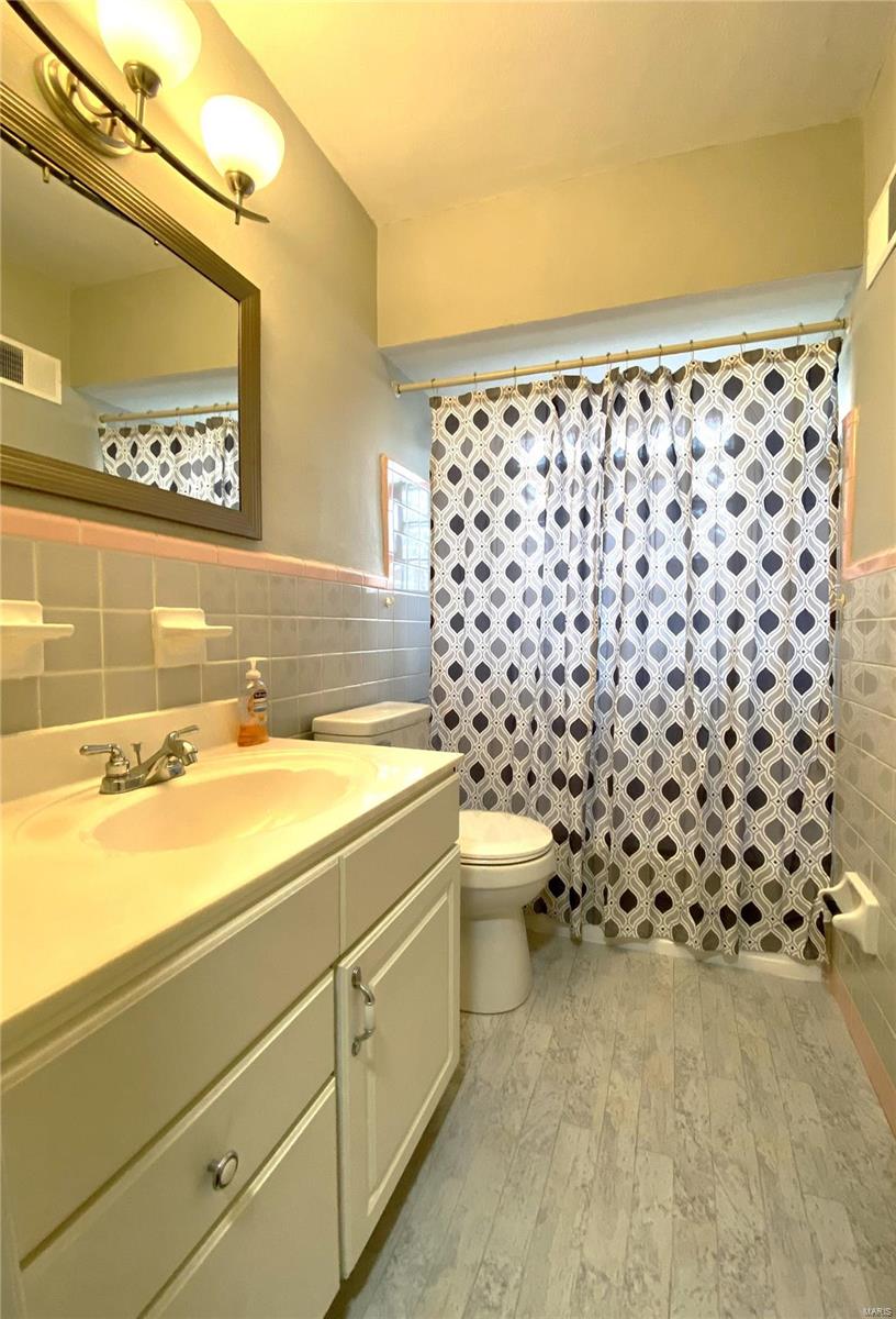 Malvina Place - Residential Lease