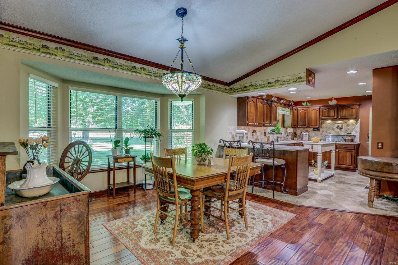 Country Pointe Estate - Residential