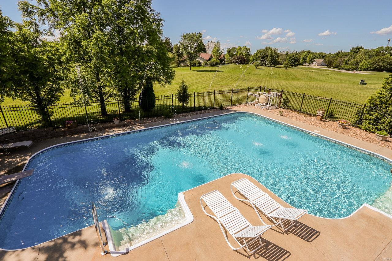 Country Pointe Estate - Residential