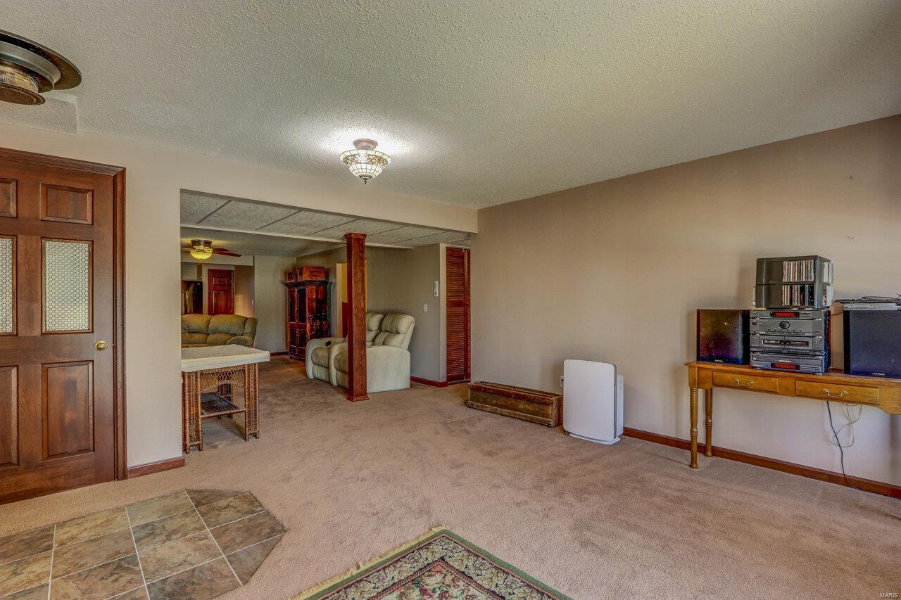 Country Pointe Estate - Residential