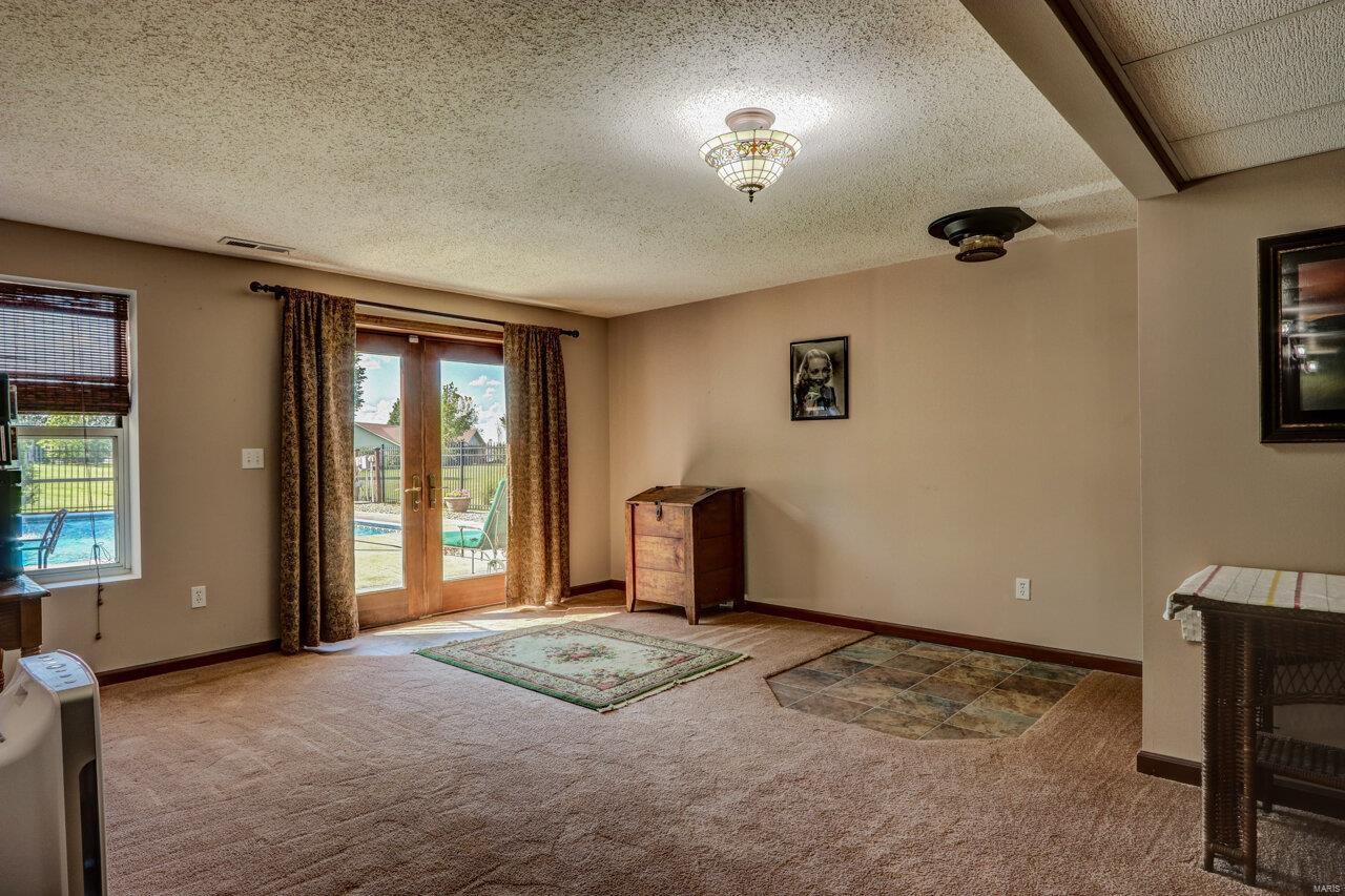 Country Pointe Estate - Residential