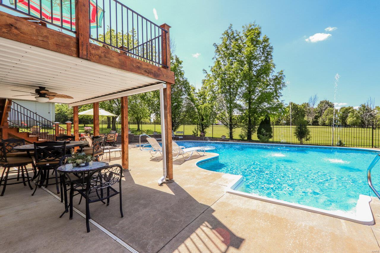 Country Pointe Estate - Residential