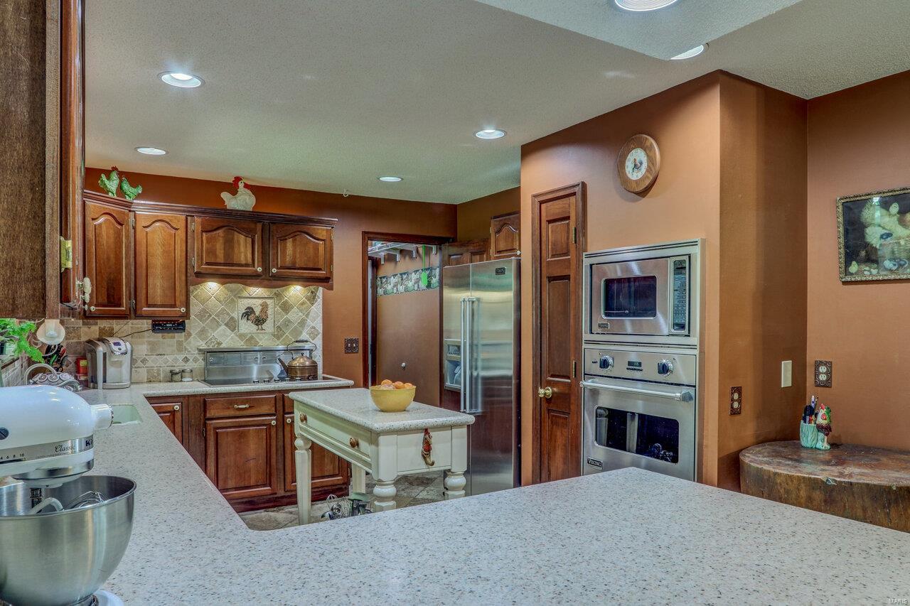 Country Pointe Estate - Residential