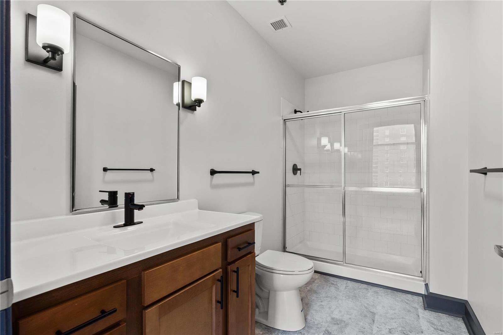 Six Cord - Residential Lease