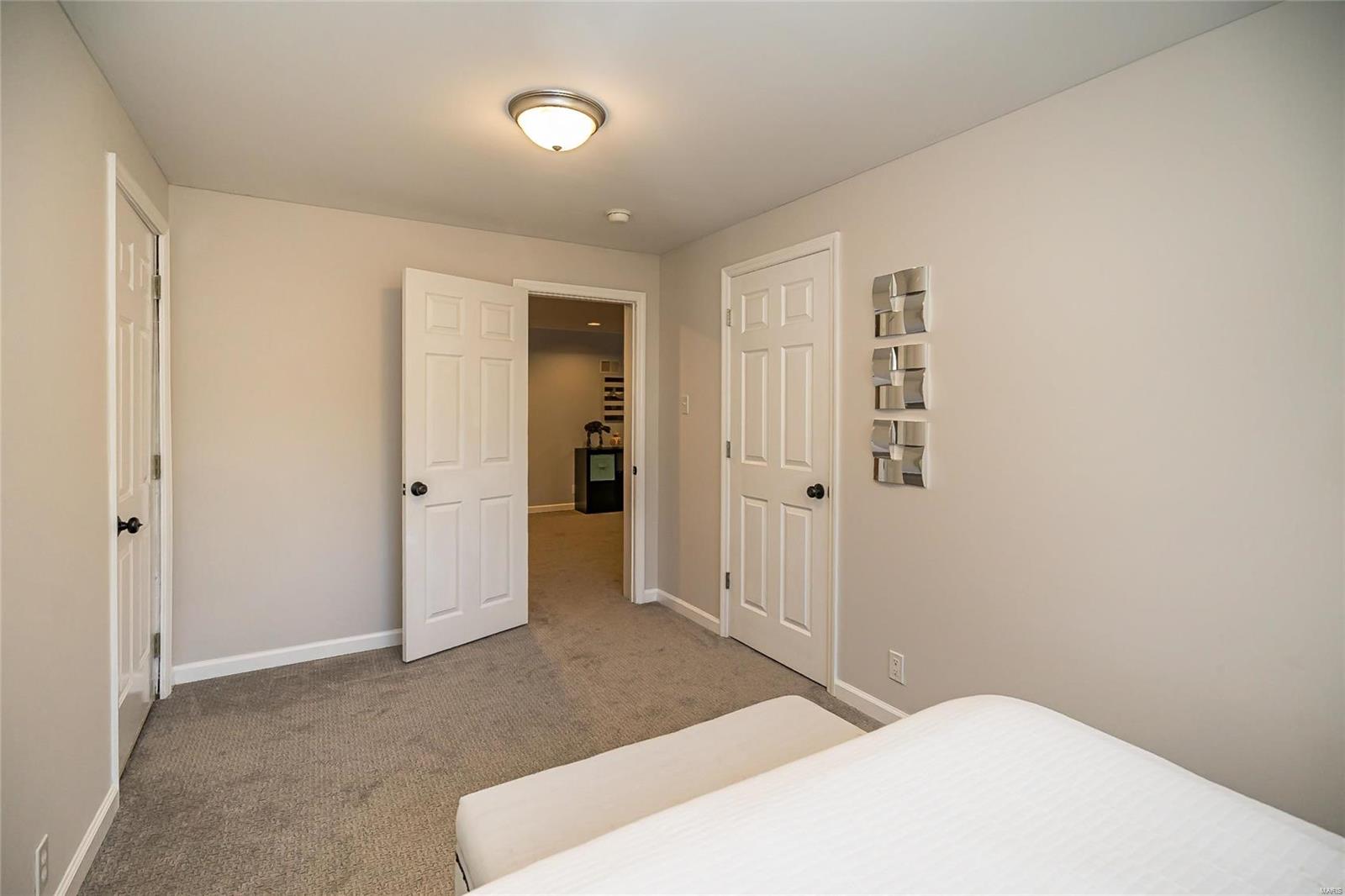 Tuxedo Park - Residential