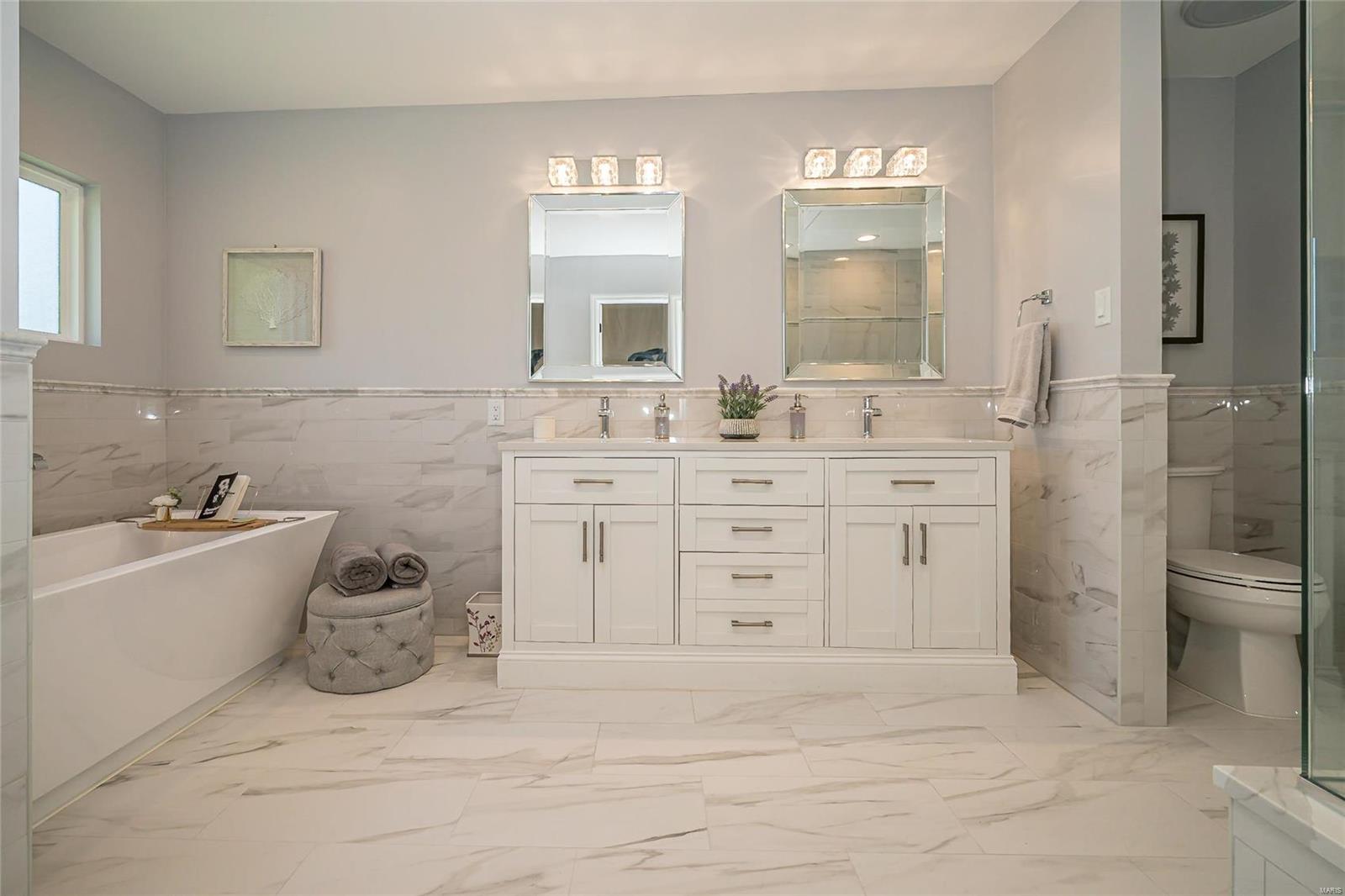 Tuxedo Park - Residential