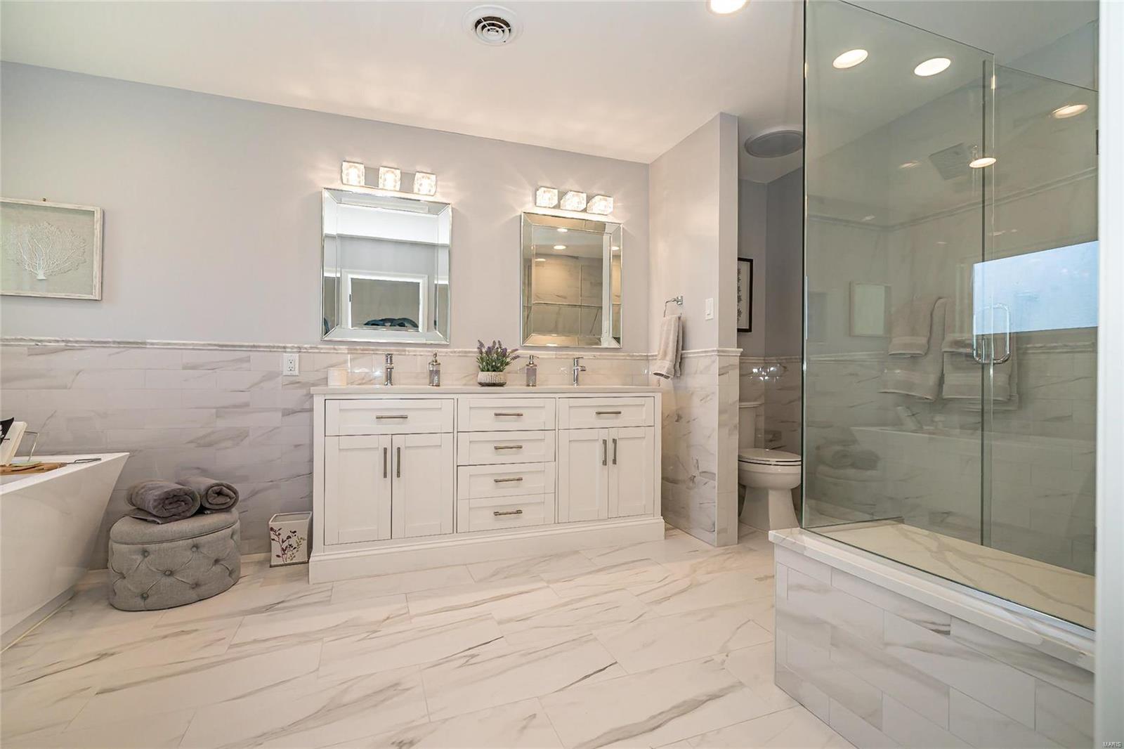 Tuxedo Park - Residential