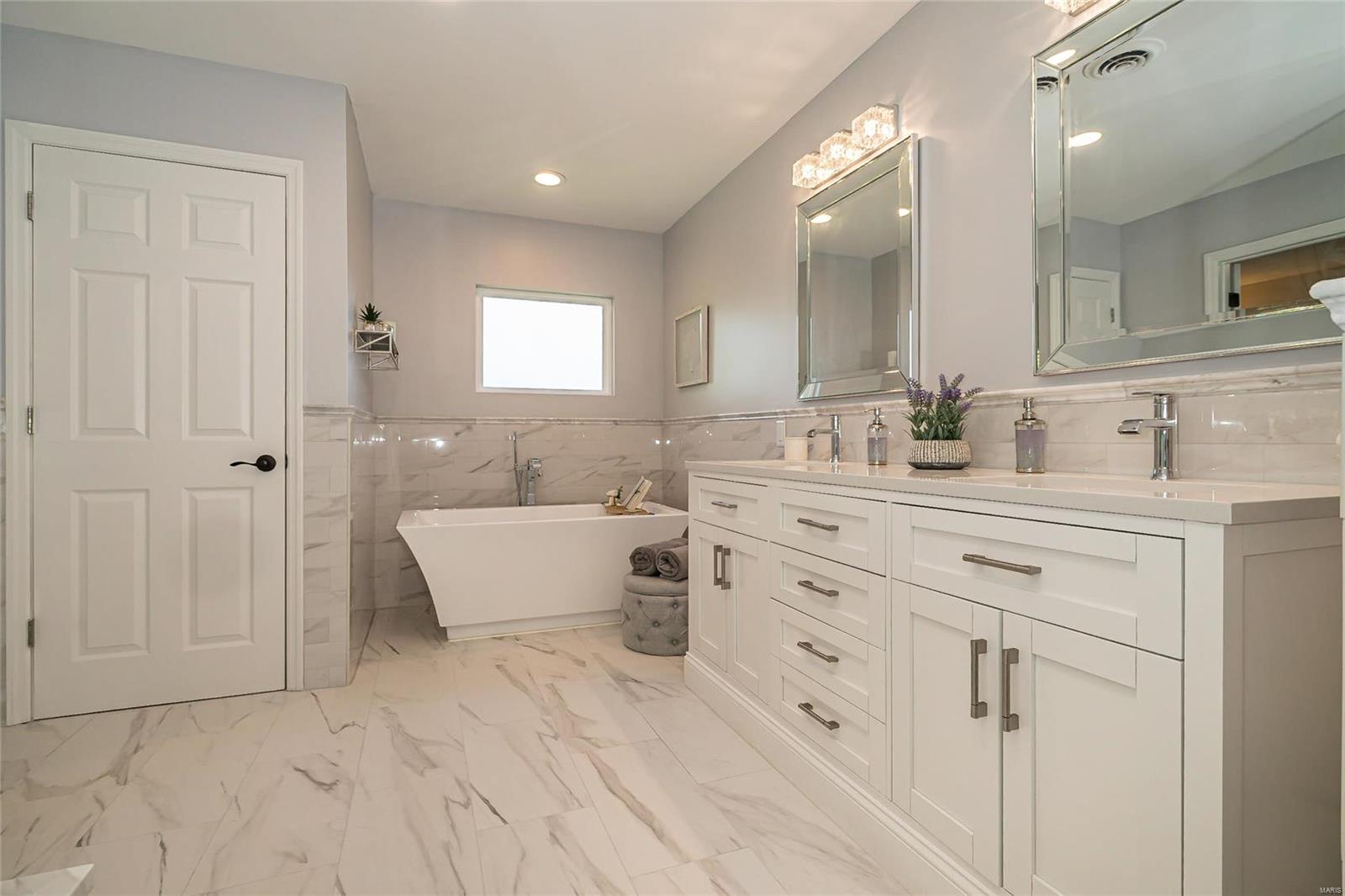 Tuxedo Park - Residential