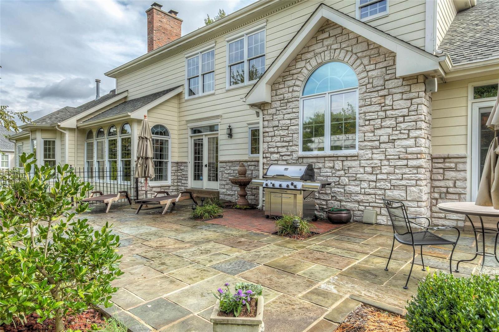 Kings Cove - Residential