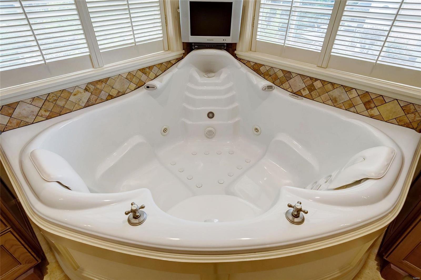 Kings Cove - Residential