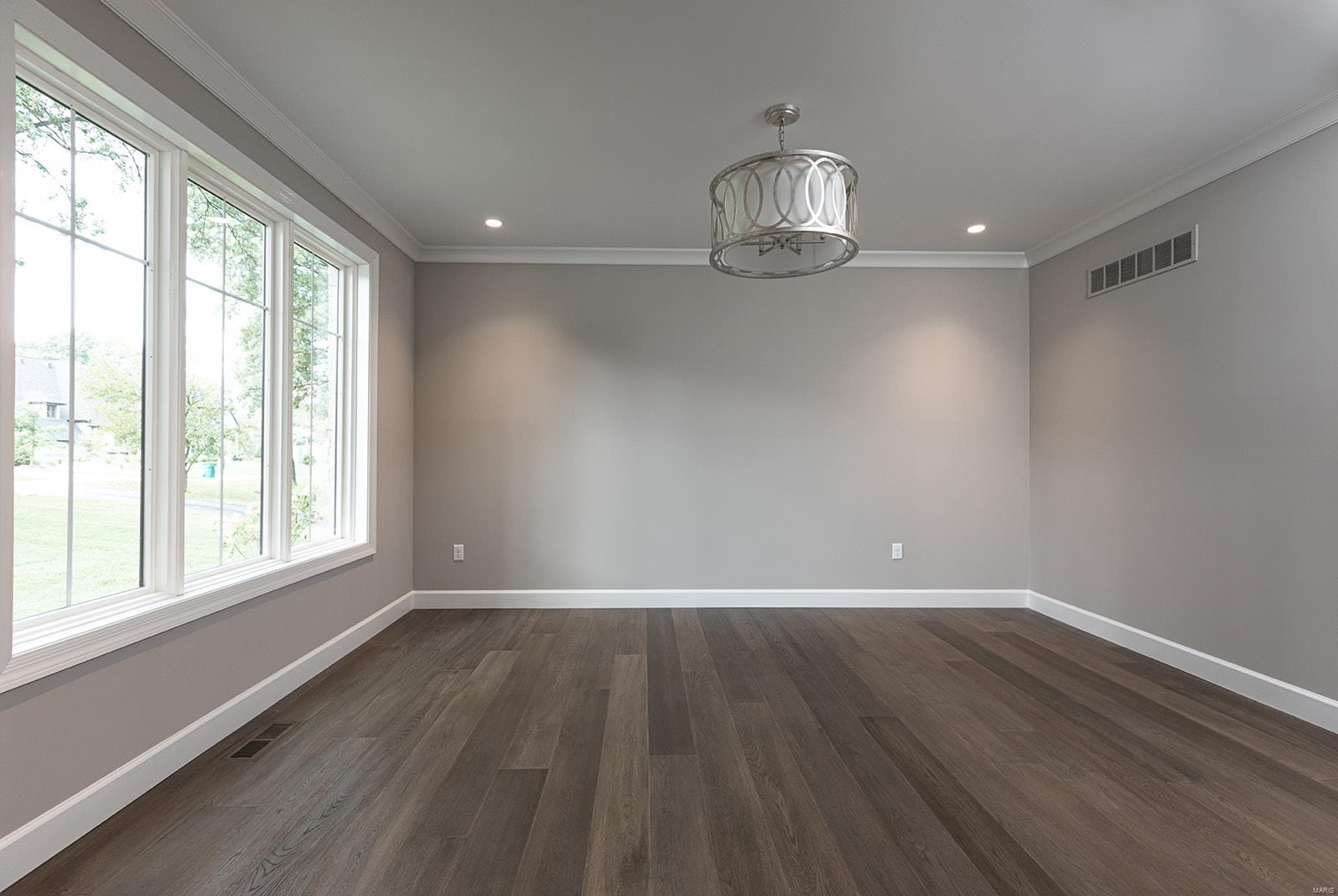 Oak Springs - Residential