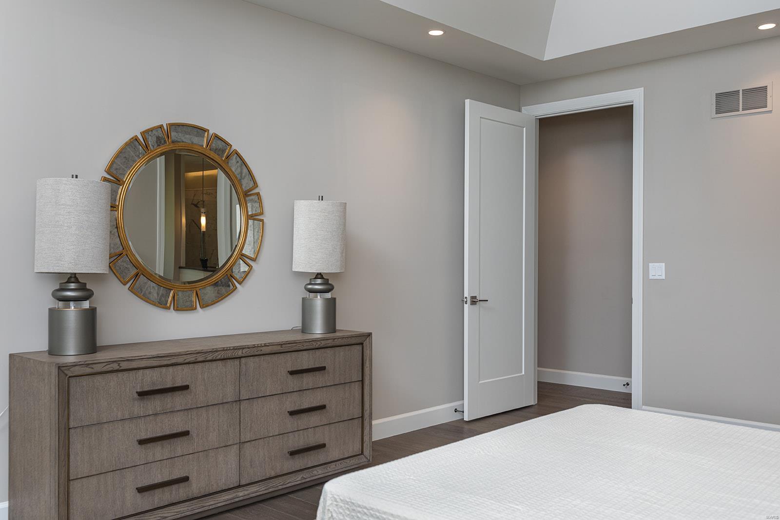 Oak Springs - Residential