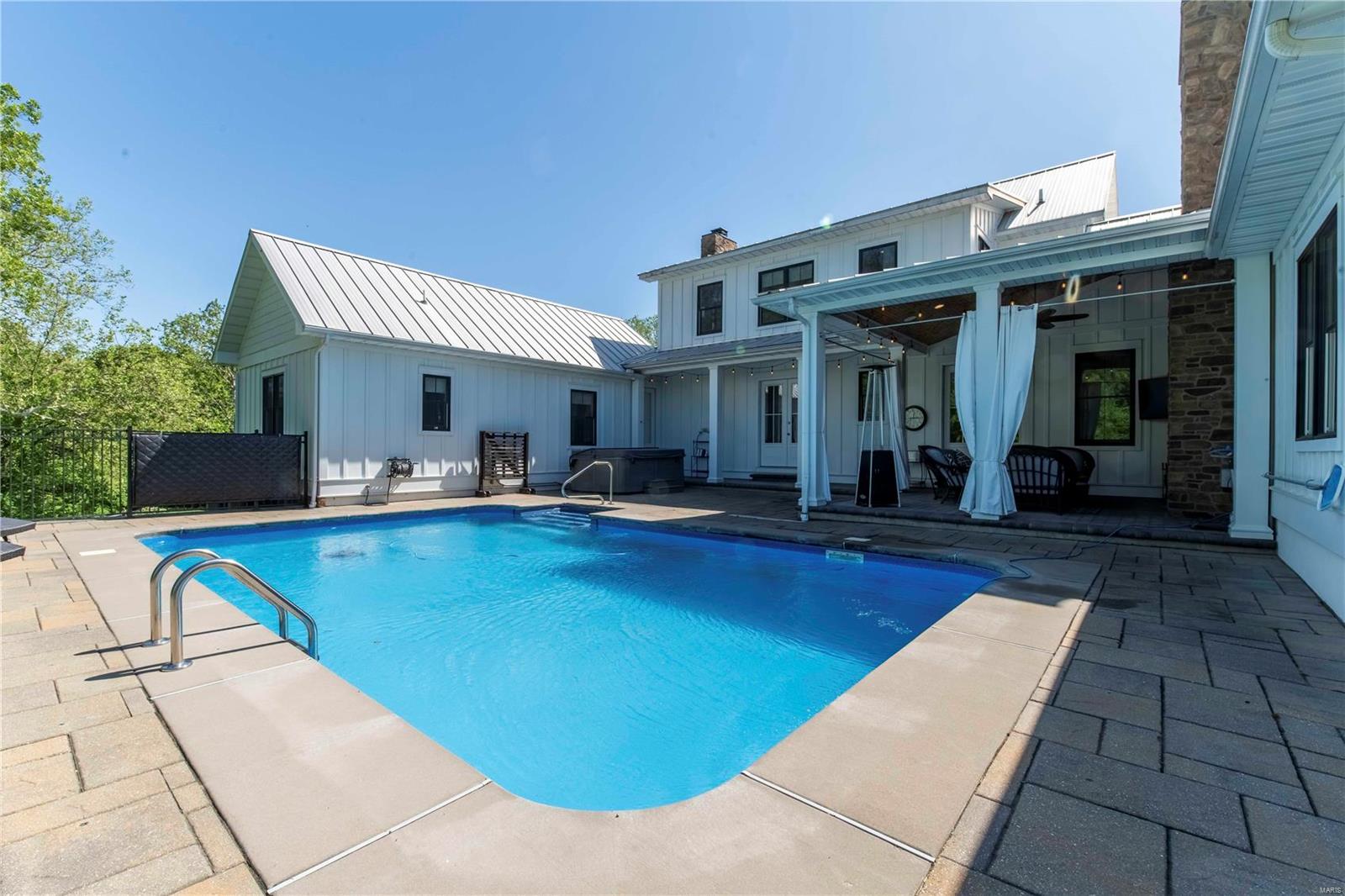 Saddlewoods At Beckers Crossing - Residential