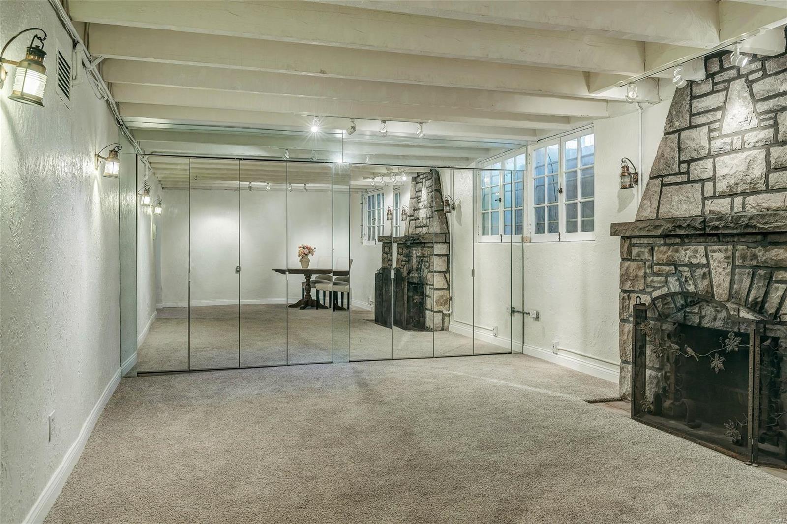 Davis Place - Residential