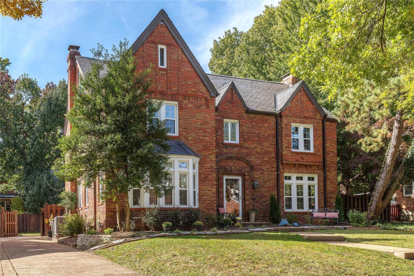 Davis Place - Residential