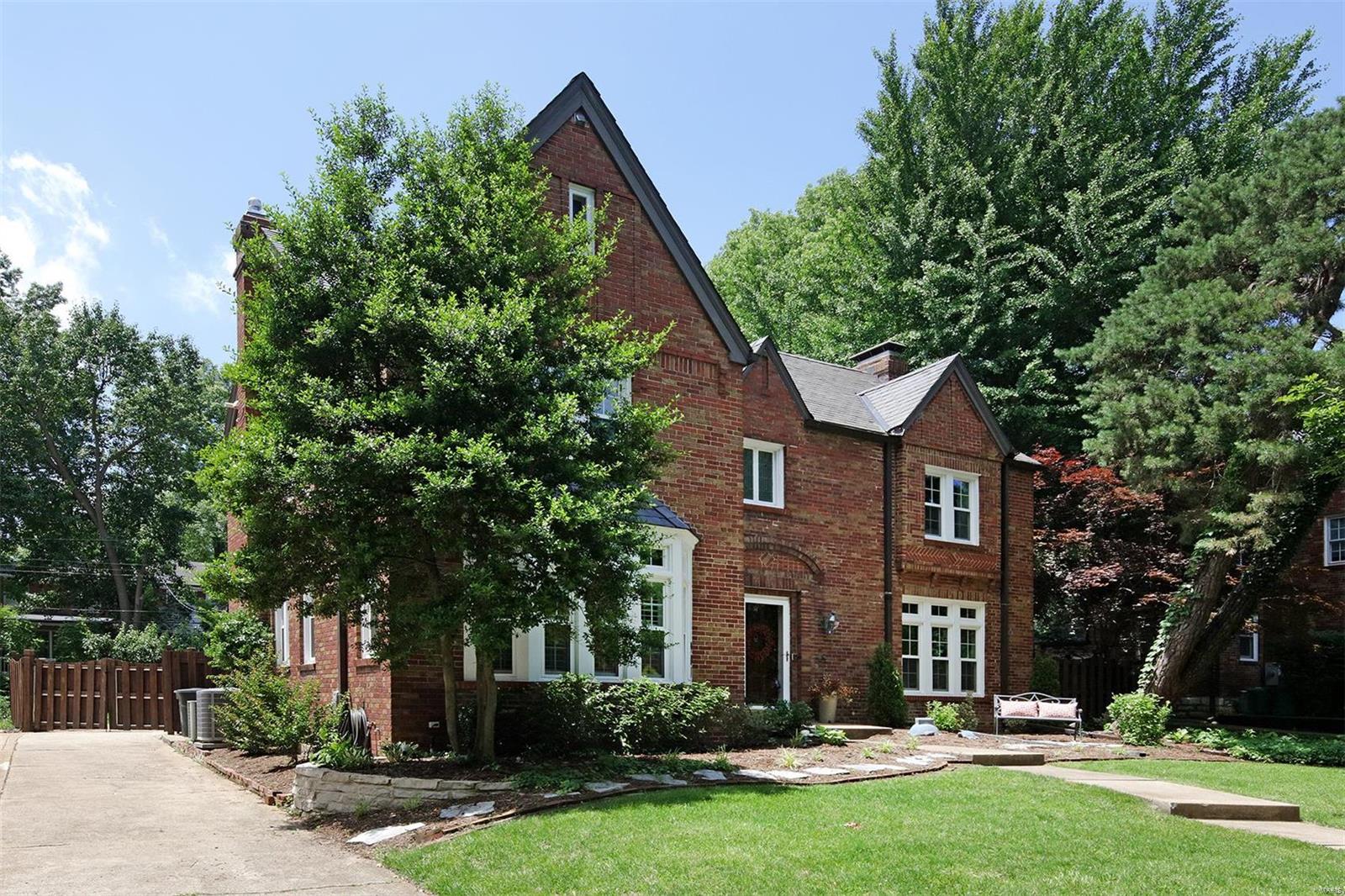 Davis Place - Residential