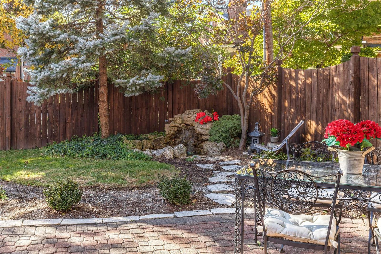 Davis Place - Residential