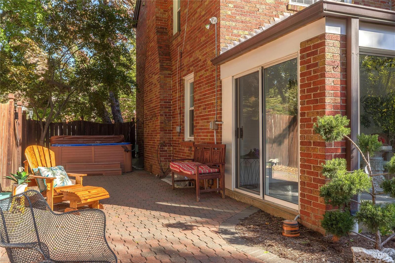 Davis Place - Residential