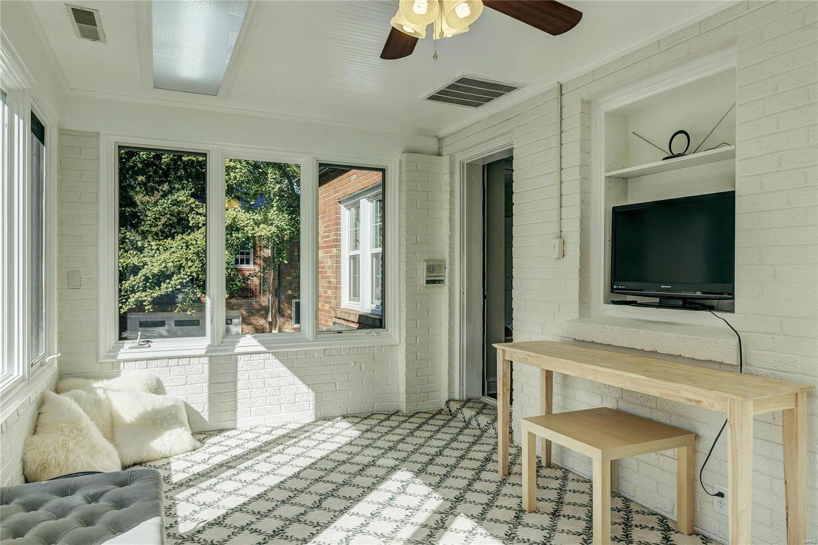 Davis Place - Residential