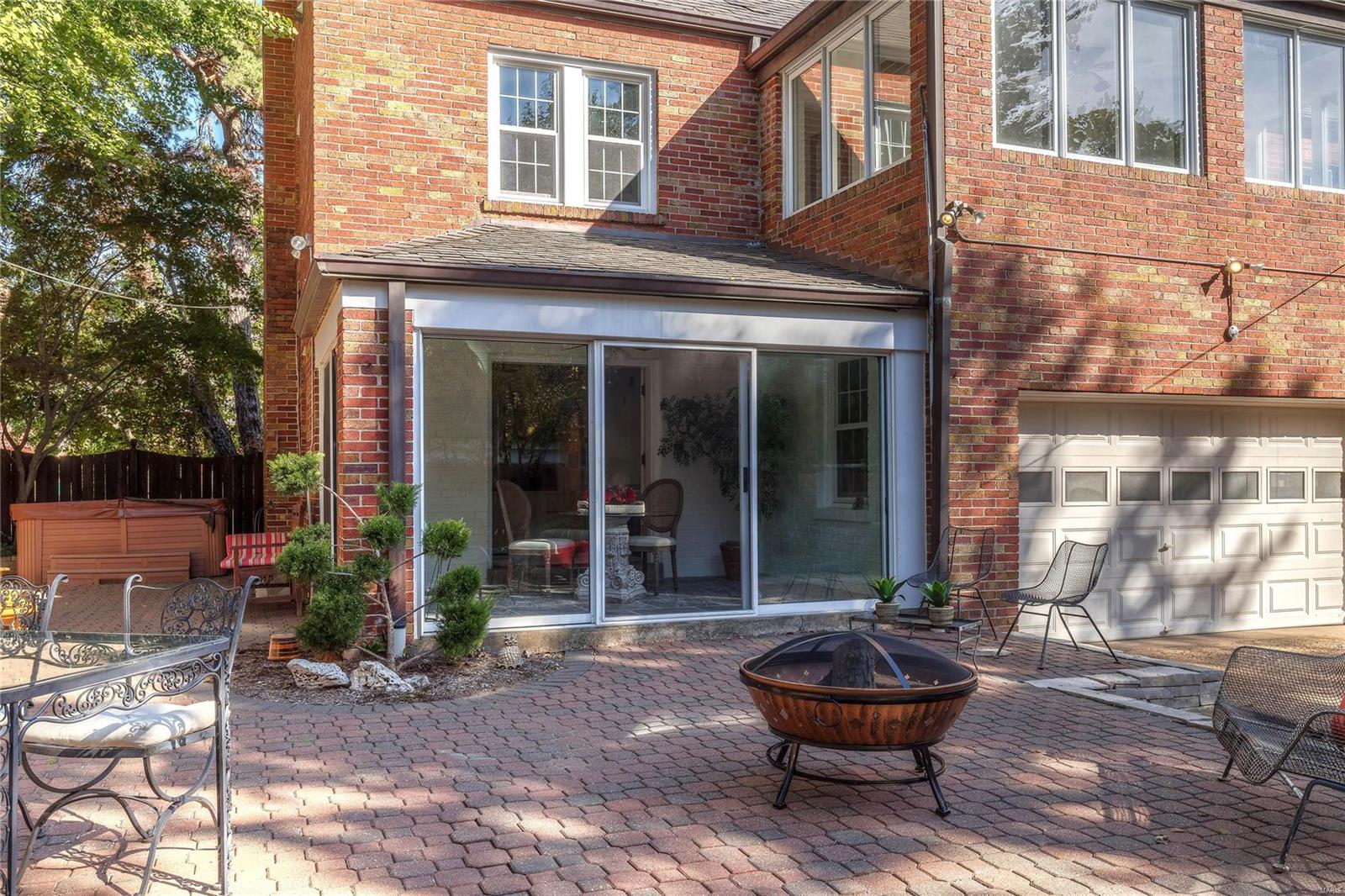 Davis Place - Residential