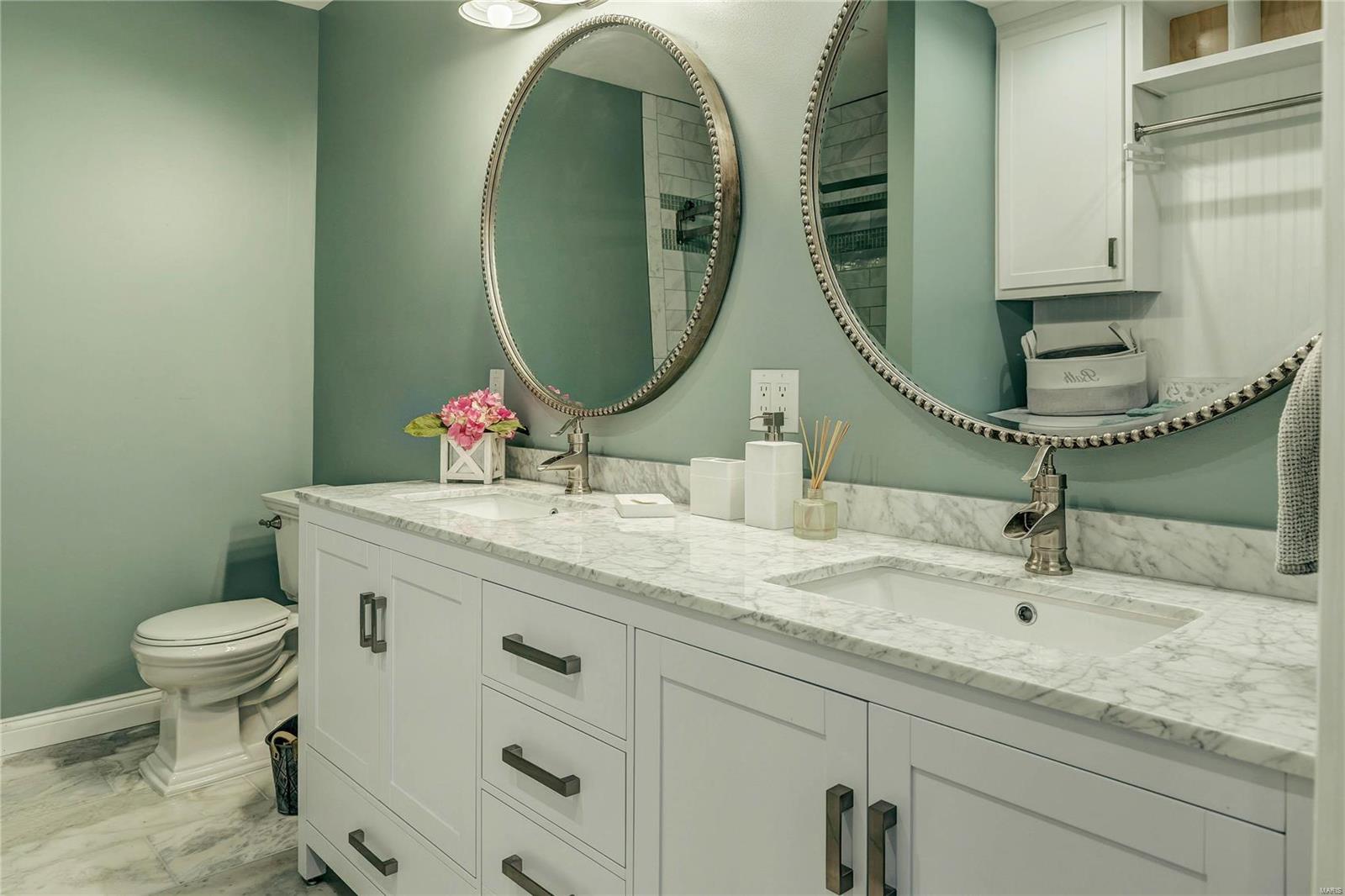 Davis Place - Residential