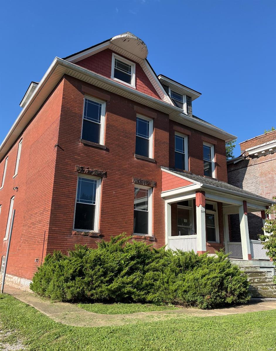 View St Louis, MO 63113 house